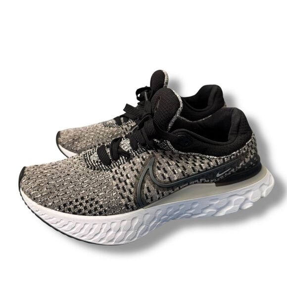 Nike React Infinity Run Flyknit 3 Size 8.5 Black Dark Smoke Grey Running Shoes - Picture 4 of 13
